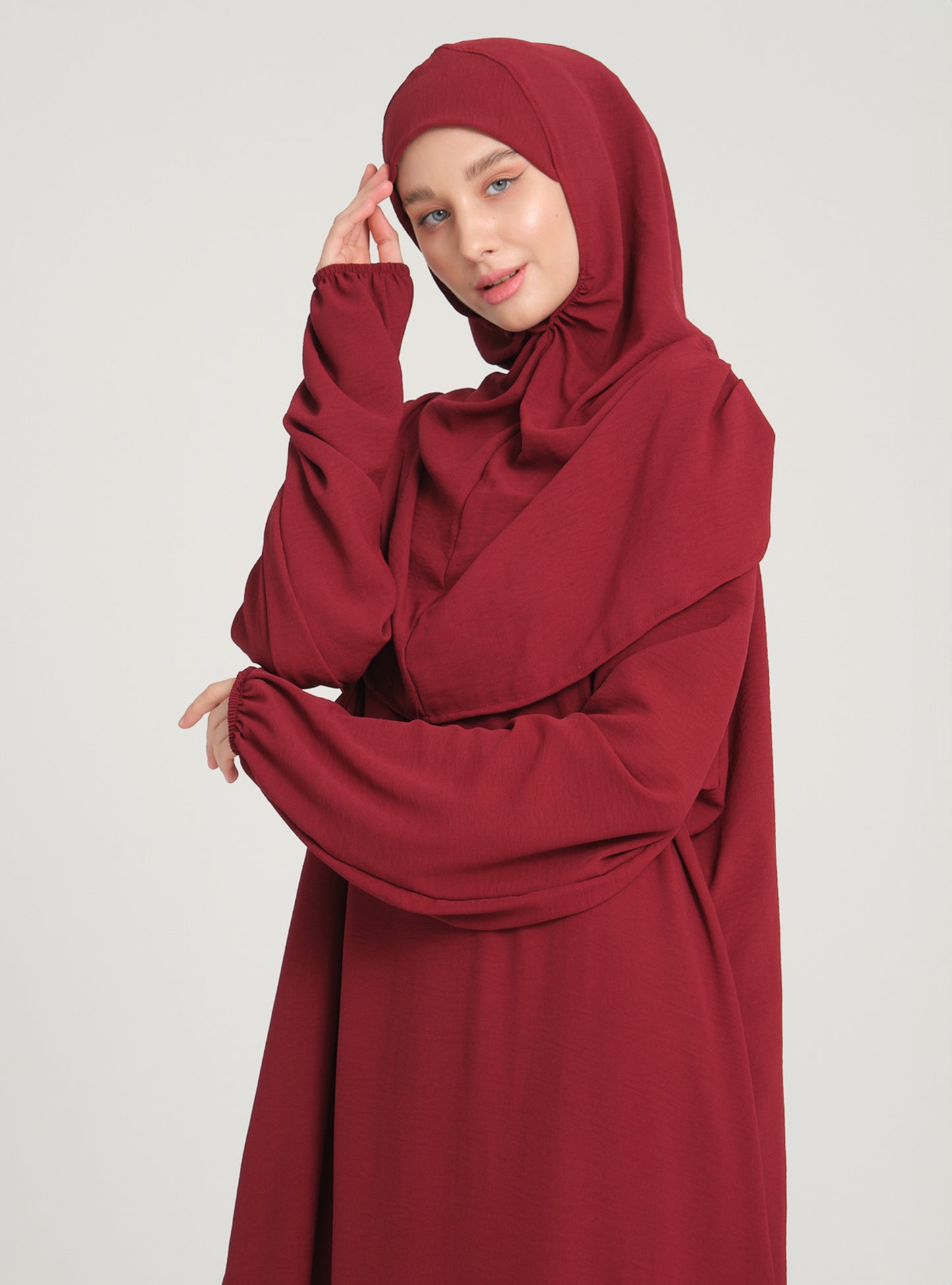 Tenue de prière une pièce avec hijab intégré – Tissu Aerobin